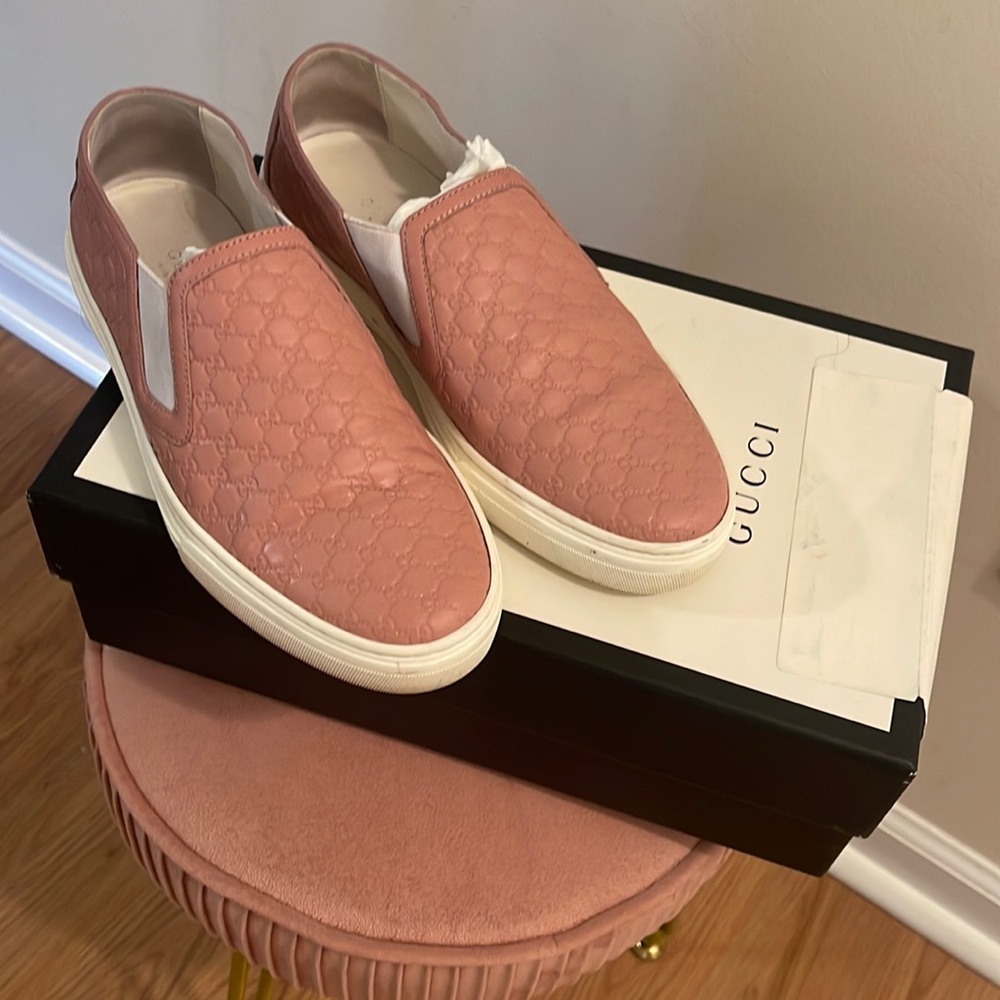 Gucci women’s slip ons, comes with box and dust bags